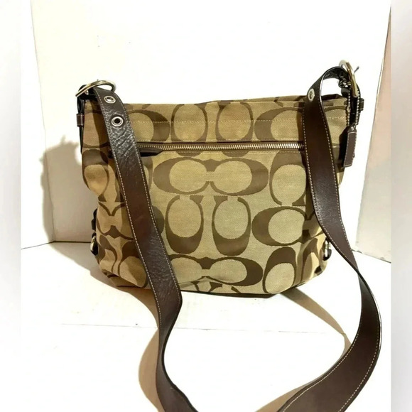 Coach vintage brown/ CC signature print canvas crossbody handbag - Picture 1 of 9